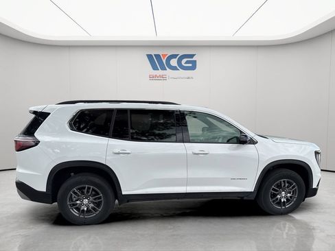 Used 2025 GMC Acadia Elevation AWD/4WD image 2