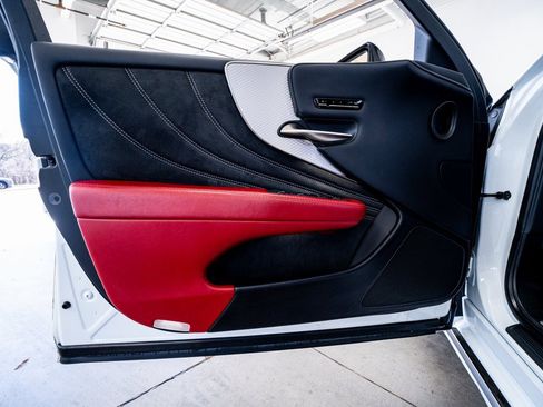 Used 2018 Lexus LS 500 F Sport w/ Accessory Package (Z2) image 32