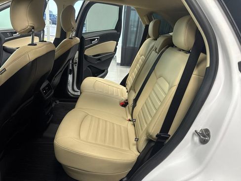 Used 2019 Ford Edge SEL w/ Equipment Group 201A FWD image 24