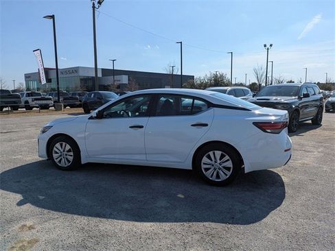 Used 2024 Nissan Sentra S w/ Lighting Package image 5