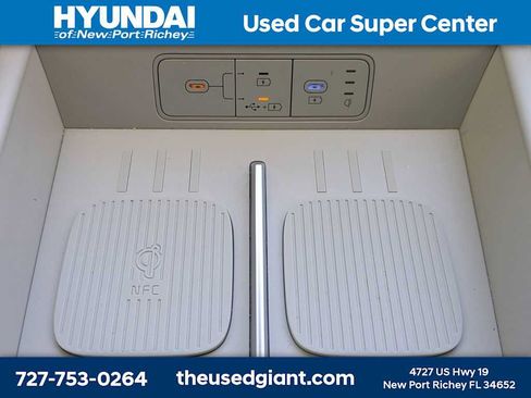 Used 2025 Hyundai Santa Fe SEL FWD image 32