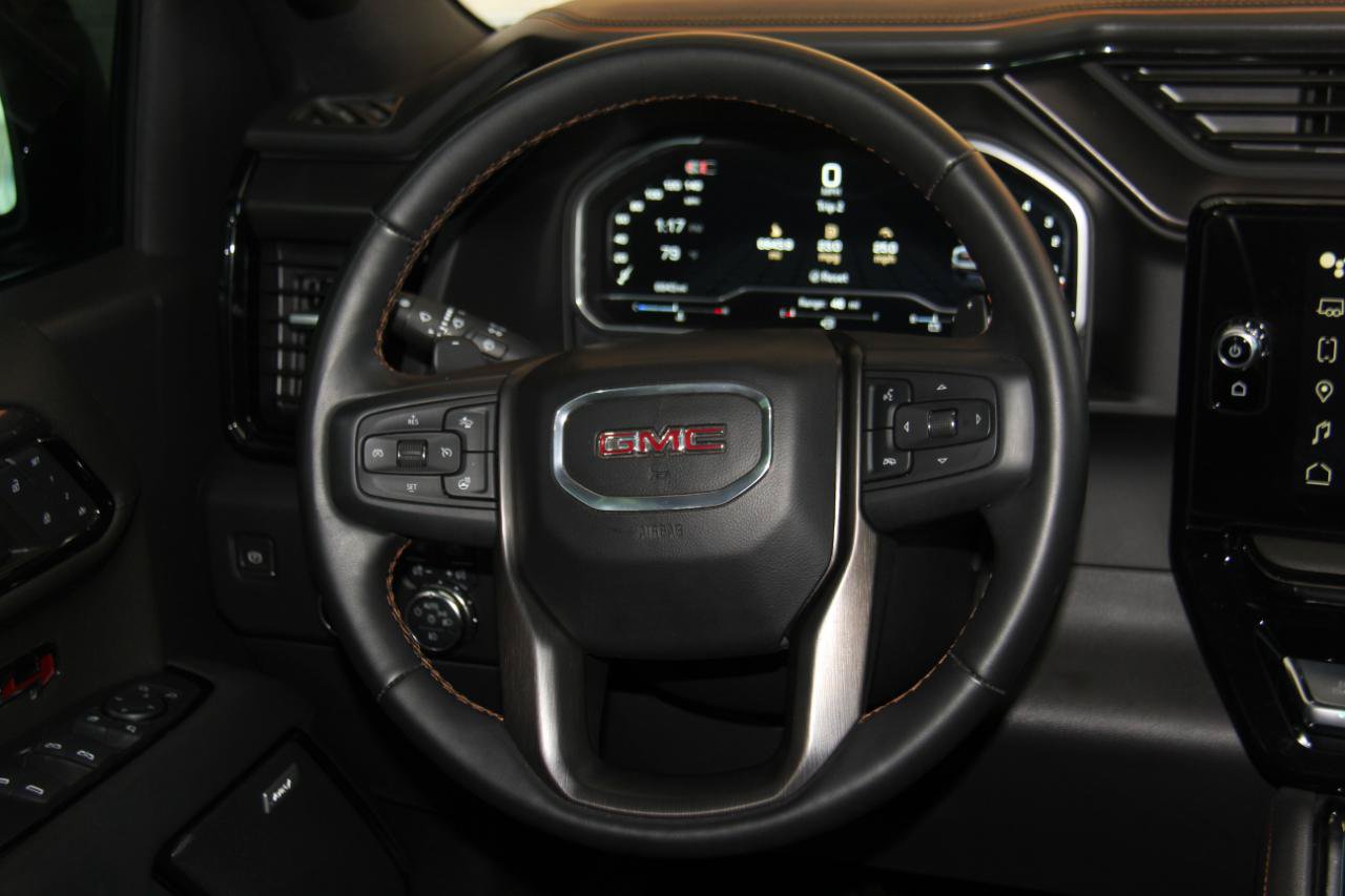 Used 2024 GMC Sierra 1500 AT4 w/ Technology Package AWD/4WD image 11