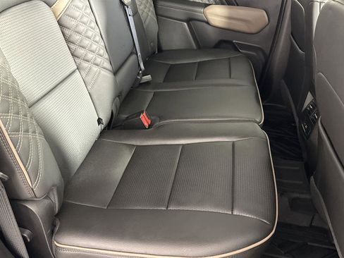 Used 2023 GMC Canyon Denali image 17