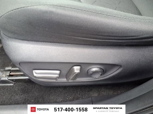 Used 2024 Toyota RAV4 XLE FWD image 16