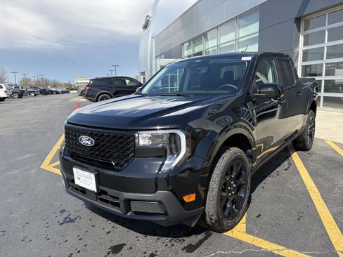 New 2026 Ford Maverick Lariat w/ Black Appearance Package AWD/4WD image 3