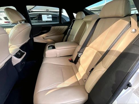 Used 2023 Lexus LS 500 image 21