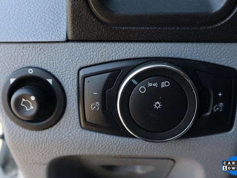 Used 2018 Ford Transit 350 XL image 17