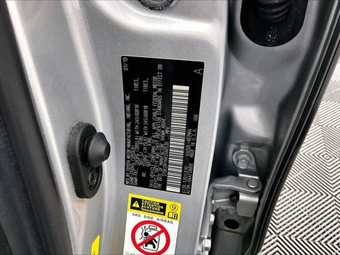 Used 2019 Toyota Highlander XLE FWD image 35