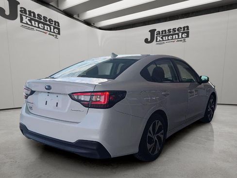 Used 2025 Subaru Legacy Premium AWD/4WD image 3