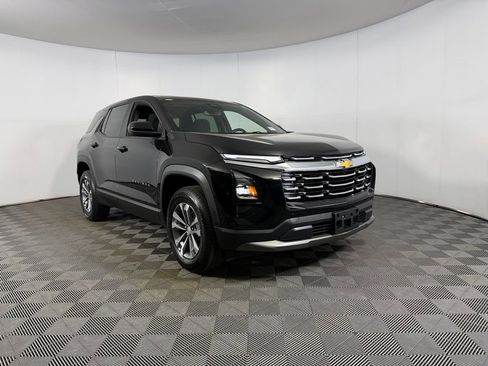 Used 2025 Chevrolet Equinox LT FWD image 5
