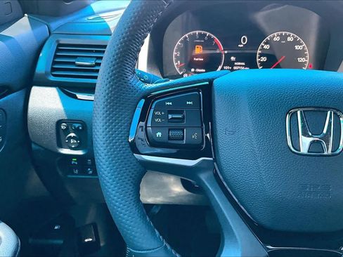 Used 2026 Honda Ridgeline Black Edition image 24