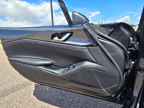 New 2026 MAZDA MX-5 Miata RF Grand Touring w/ Weather Package RWD image 21