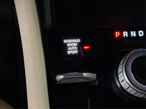 Used 2023 Jeep Grand Cherokee Limited w/ Luxury Tech Group II image 29