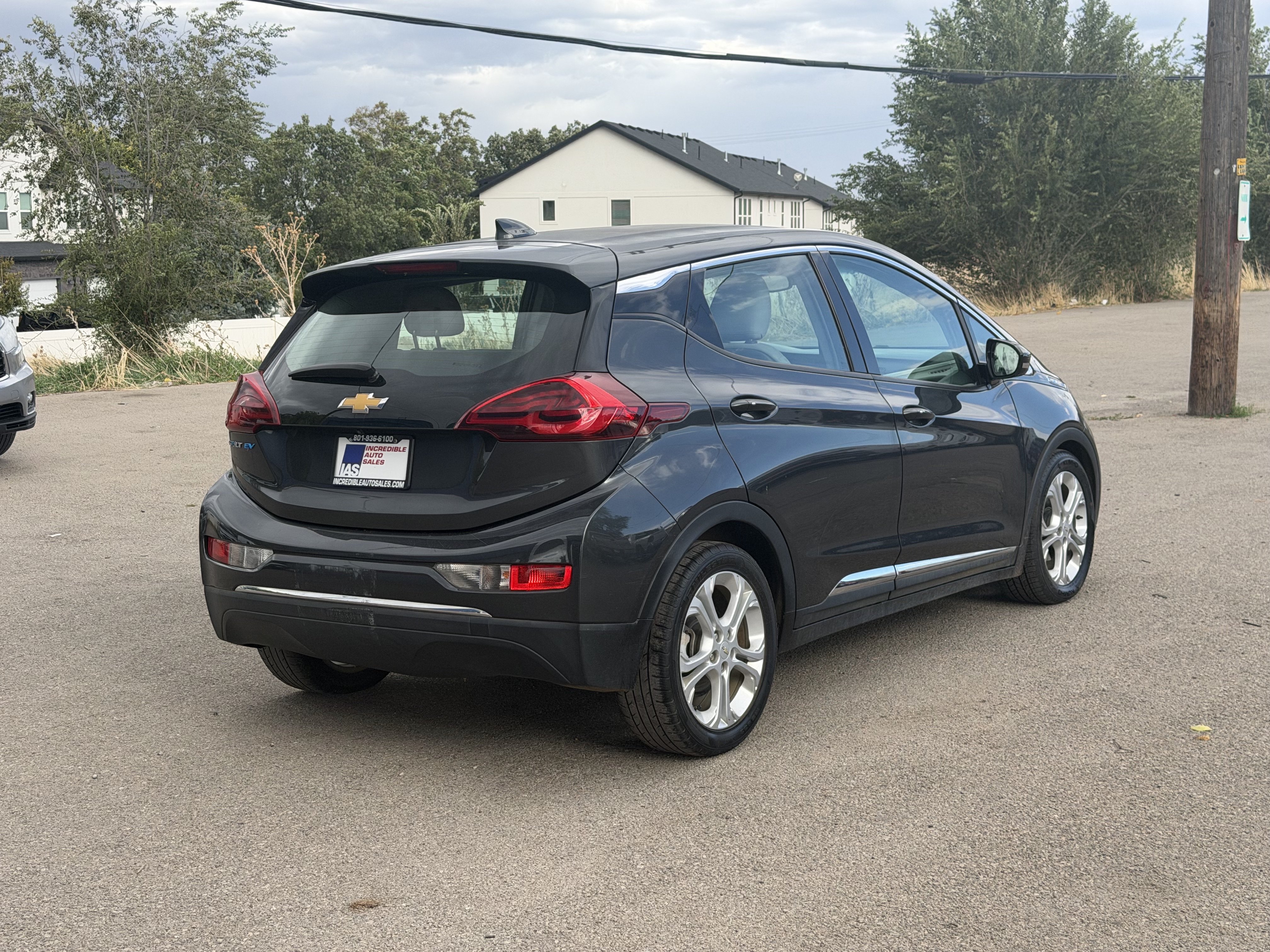 Used 2017 Chevrolet Bolt LT FWD image 6