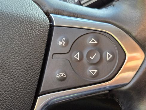 Used 2018 Chevrolet Traverse LT FWD image 28