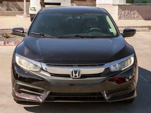 Used 2018 Honda Civic EX image 3
