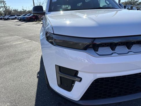 New 2026 Jeep Grand Wagoneer L w/ Premium Group I image 7