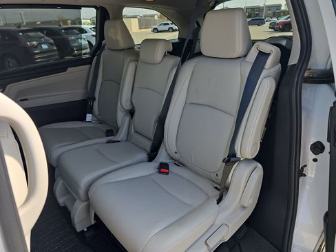 Certified 2026 Honda Odyssey EX-L image 21