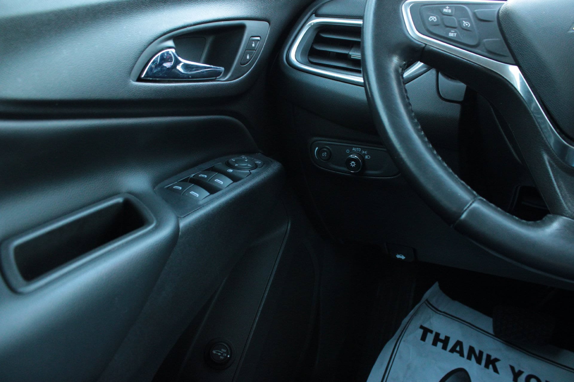 Used 2019 Chevrolet Equinox LT AWD/4WD image 25