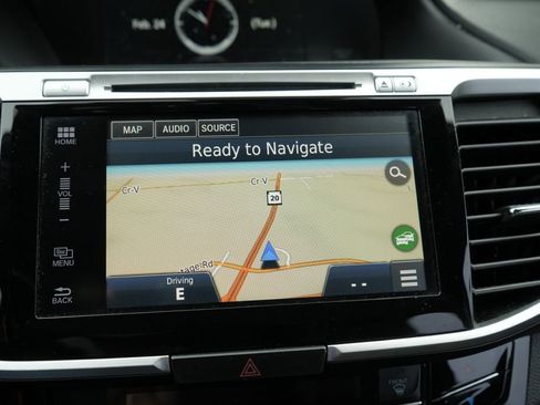 Used 2016 Honda Accord Touring image 37