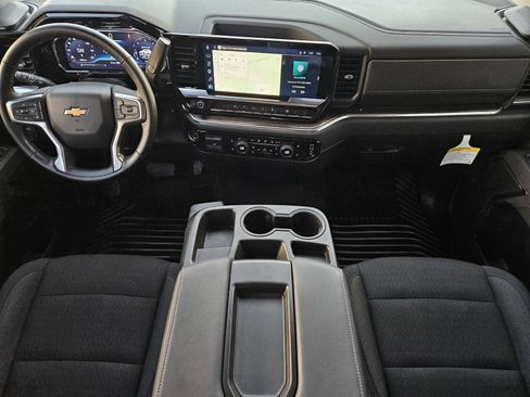 Certified 2025 Chevrolet Silverado 1500 LT AWD/4WD image 32