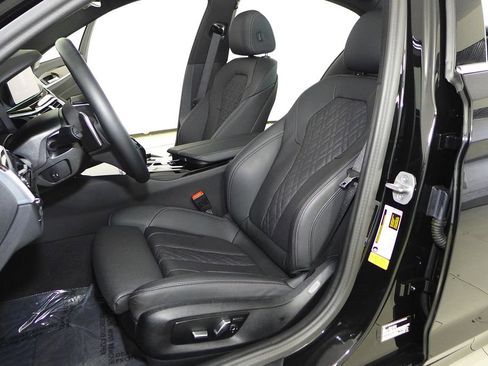 Used 2023 BMW 540i w/ Executive Package RWD image 22