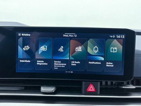 Used 2025 Kia Carnival SX Prestige image 27