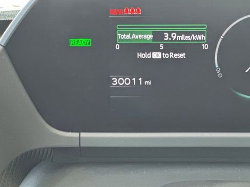 Used 2023 Subaru Solterra Limited image 27