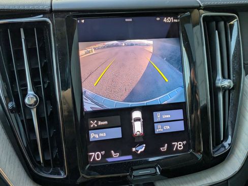 Used 2021 Volvo XC60 T5 Inscription image 17