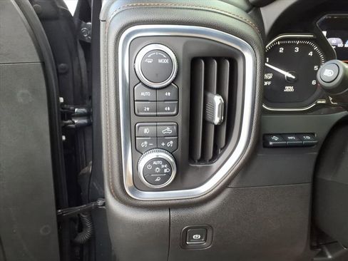 Certified 2020 GMC Sierra 1500 AT4 w/ AT4 Premium Package AWD/4WD image 27