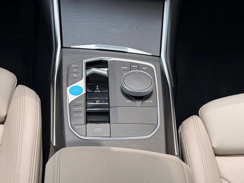 Used 2023 BMW i4 eDrive35 RWD image 17