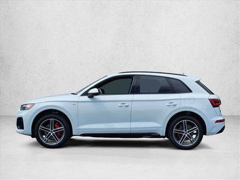 Certified 2025 Audi Q5 e Premium Plus AWD/4WD image 9
