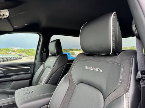 New 2026 RAM 1500 Laramie AWD/4WD image 12