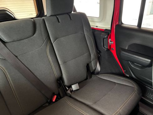 Used 2025 Jeep Wrangler Unlimited Sport AWD/4WD image 36