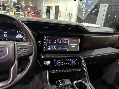 Used 2025 GMC Sierra 1500 Denali Ultimate AWD/4WD image 24