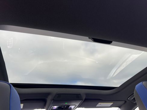 Certified 2024 Volkswagen Golf R image 20