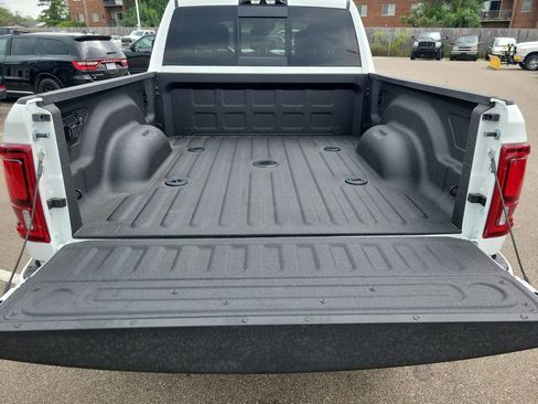 New 2026 RAM 2500 Big Horn AWD/4WD image 5