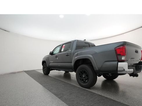 Used 2022 Toyota Tacoma SR5 image 22