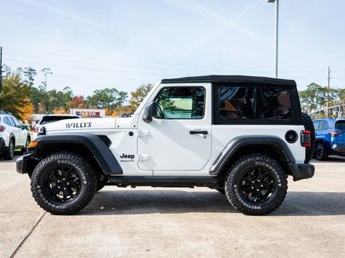Used 2022 Jeep Wrangler Willys image 2