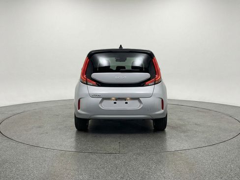 Used 2025 Kia Soul LX w/ LX Technology Package FWD image 7