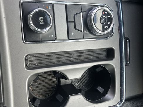 Used 2021 Ford Expedition XLT AWD/4WD image 25