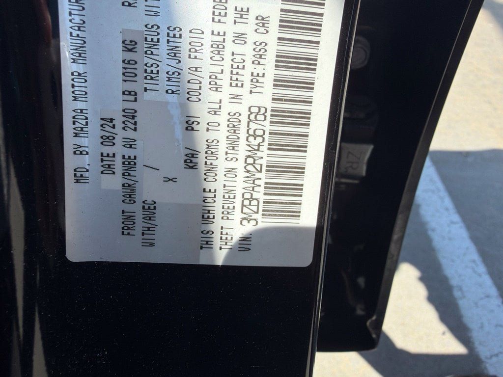 Used 2024 MAZDA MAZDA3 s FWD image 10
