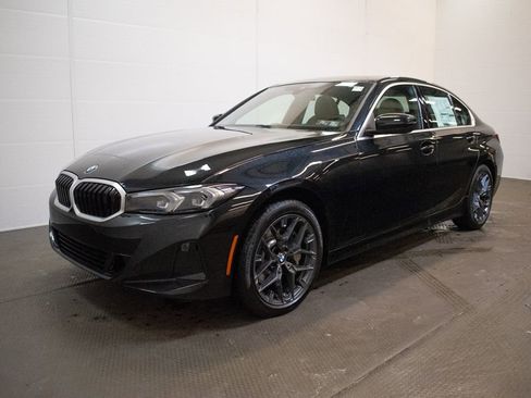 New 2026 BMW 330i xDrive Sedan w/ Convenience Package image 8