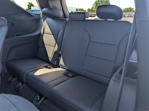 Used 2026 Chevrolet Traverse LT AWD/4WD image 28