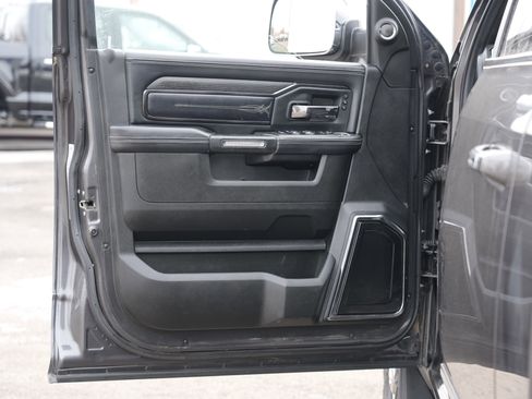 Used 2022 RAM 3500 Limited image 18