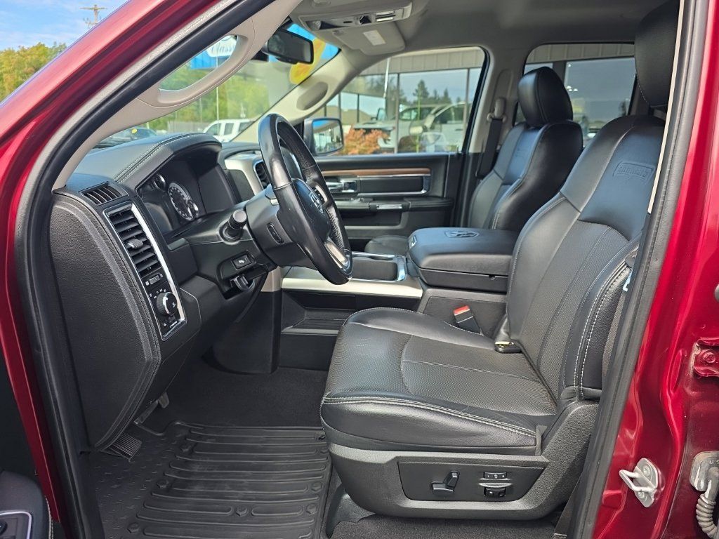 Used 2018 RAM 1500 Laramie w/ Convenience Group AWD/4WD image 26