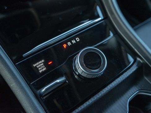 Used 2024 Jeep Grand Cherokee Limited image 21