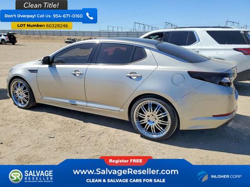 Used 2011 Kia Optima SX w/ Premium Touring Pkg FWD image 3
