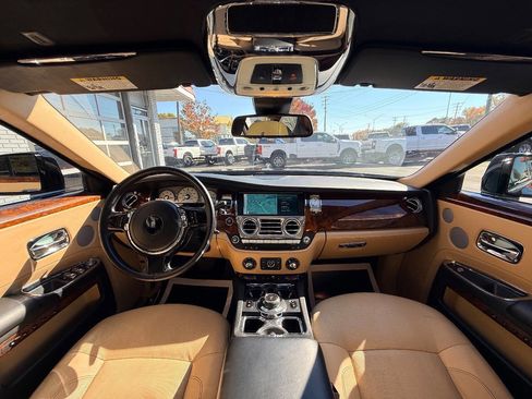 Used 2014 Rolls-Royce Ghost image 30