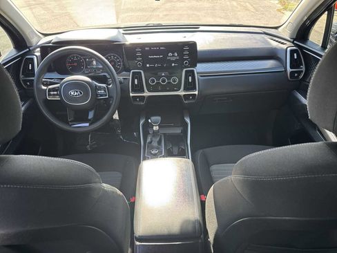 Used 2021 Kia Sorento LX FWD image 14
